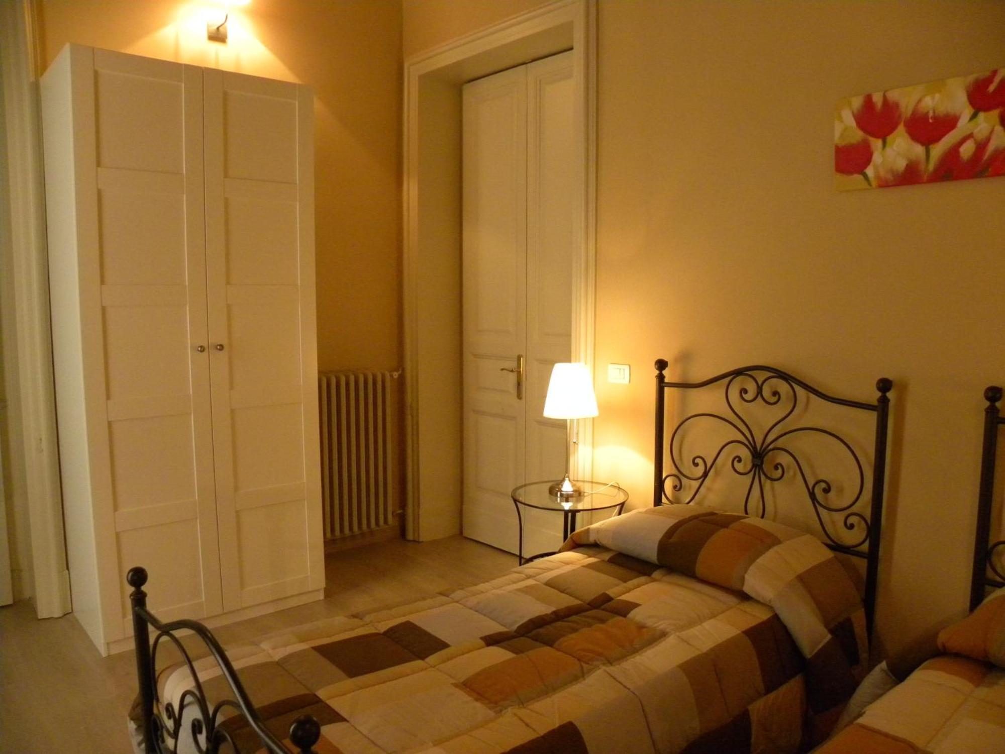 B&B Residenza Umberto Catánia Buitenkant foto