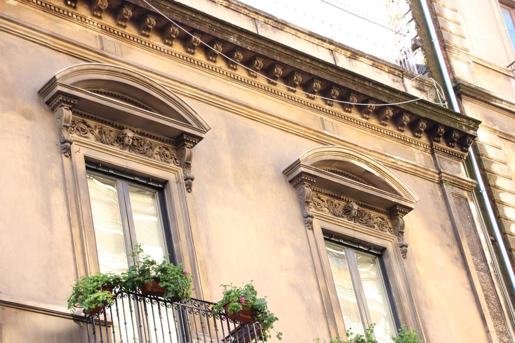 B&B Residenza Umberto Catánia Buitenkant foto