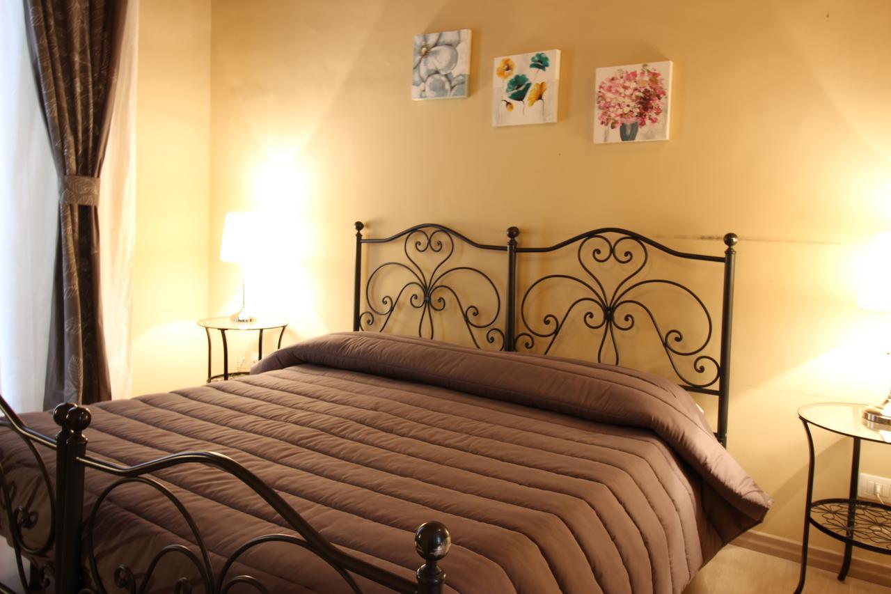 B&B Residenza Umberto Catánia Buitenkant foto