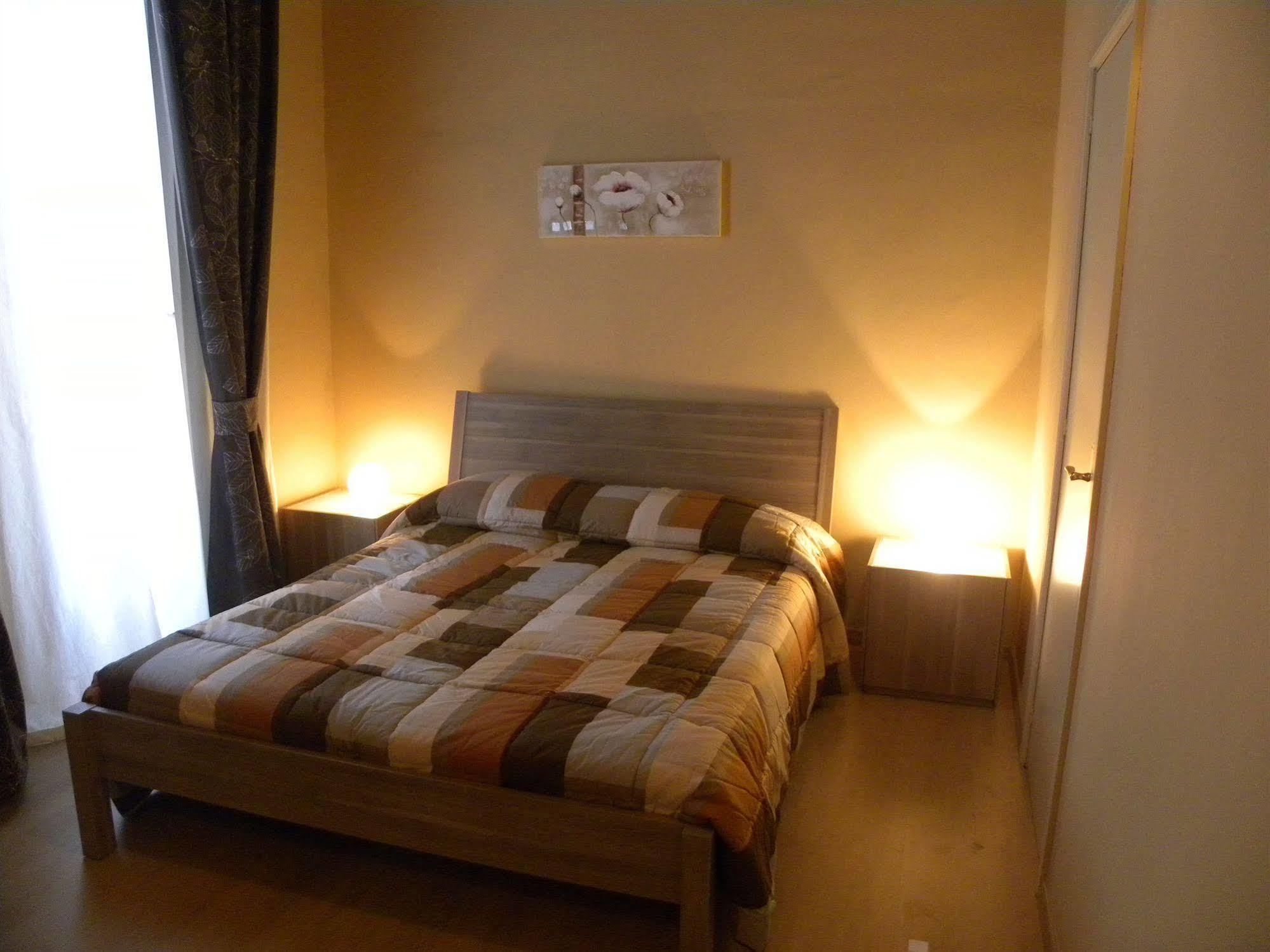 B&B Residenza Umberto Catánia Buitenkant foto
