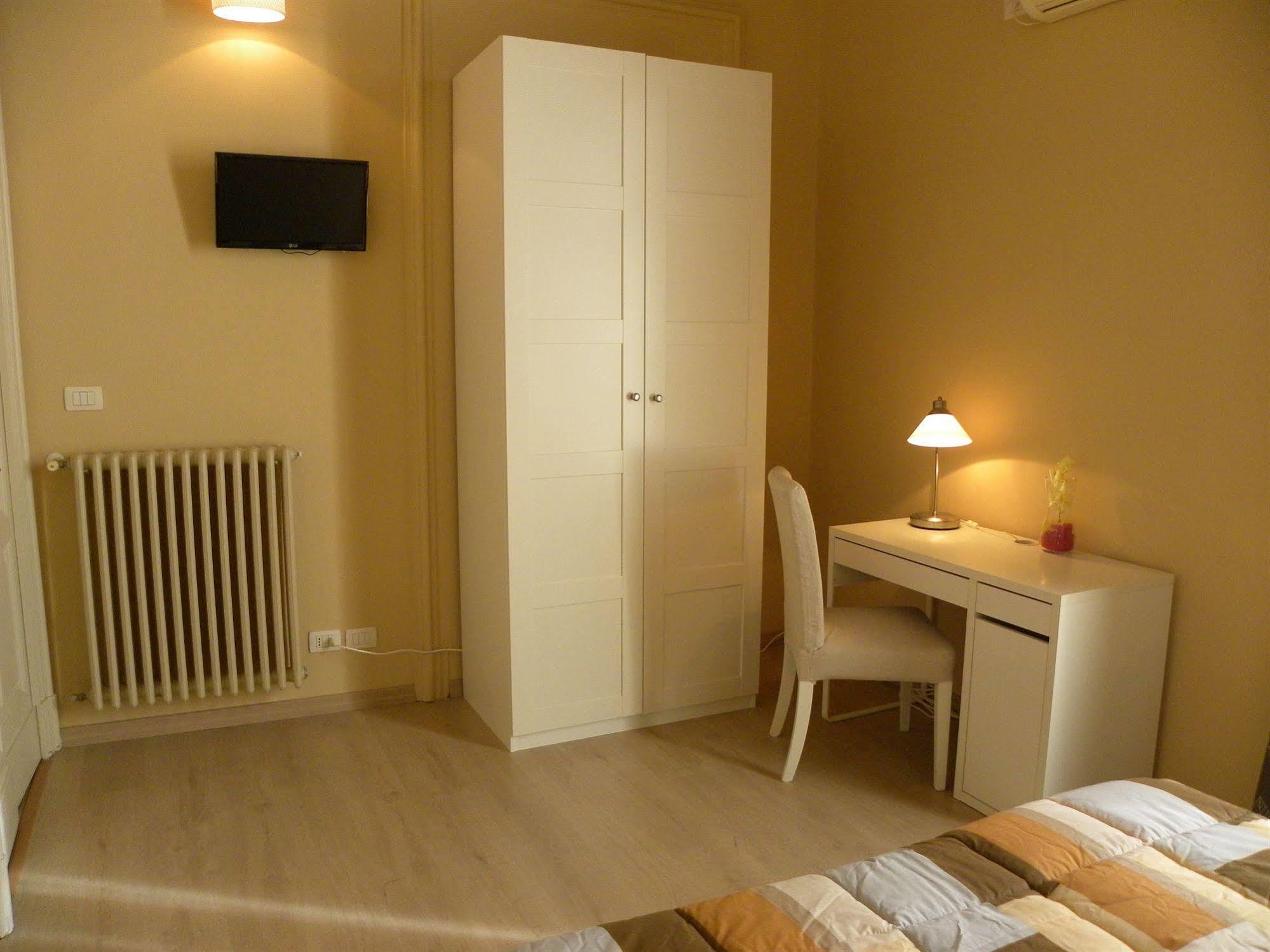 B&B Residenza Umberto Catánia Buitenkant foto