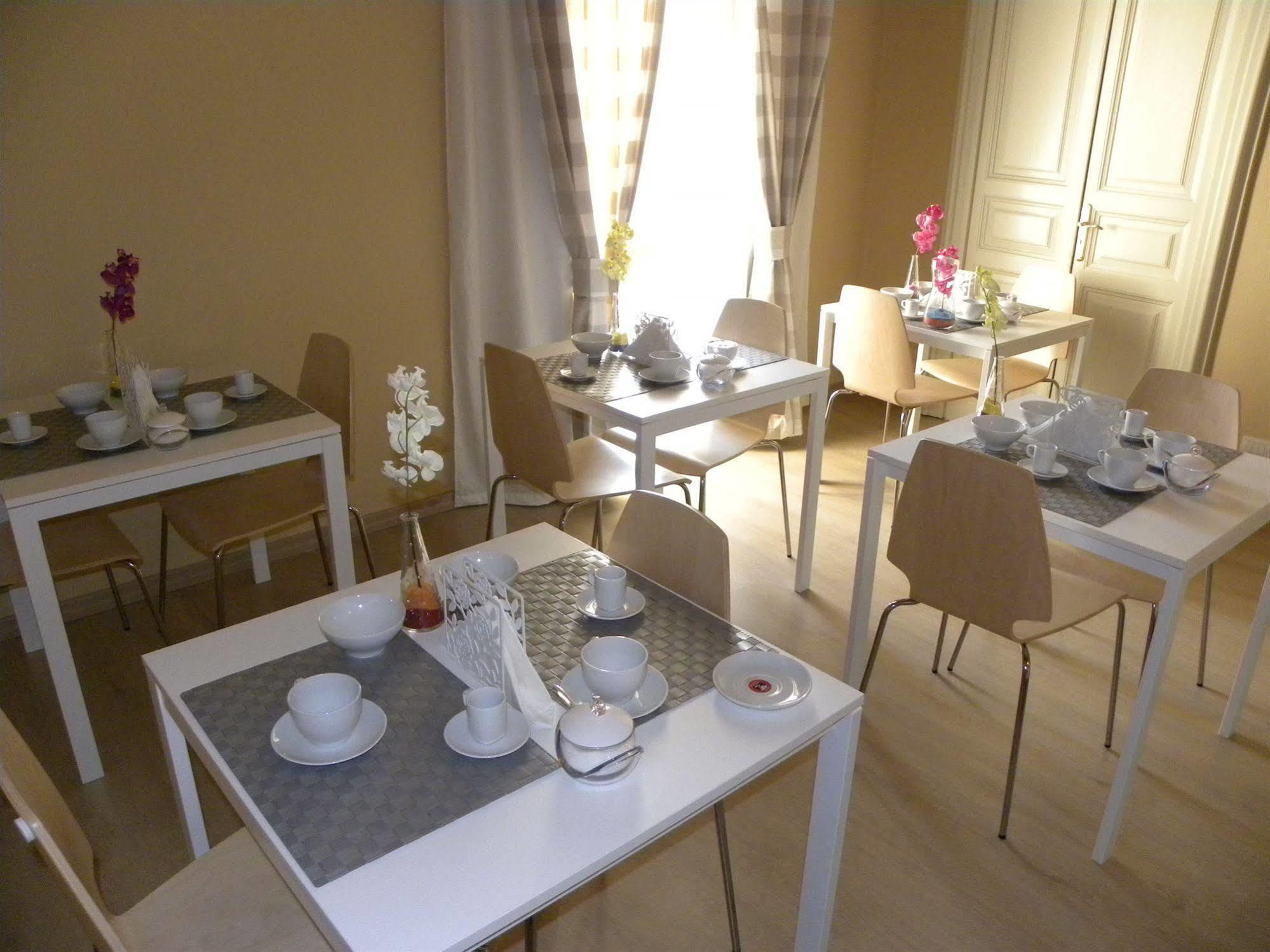 B&B Residenza Umberto Catánia Buitenkant foto