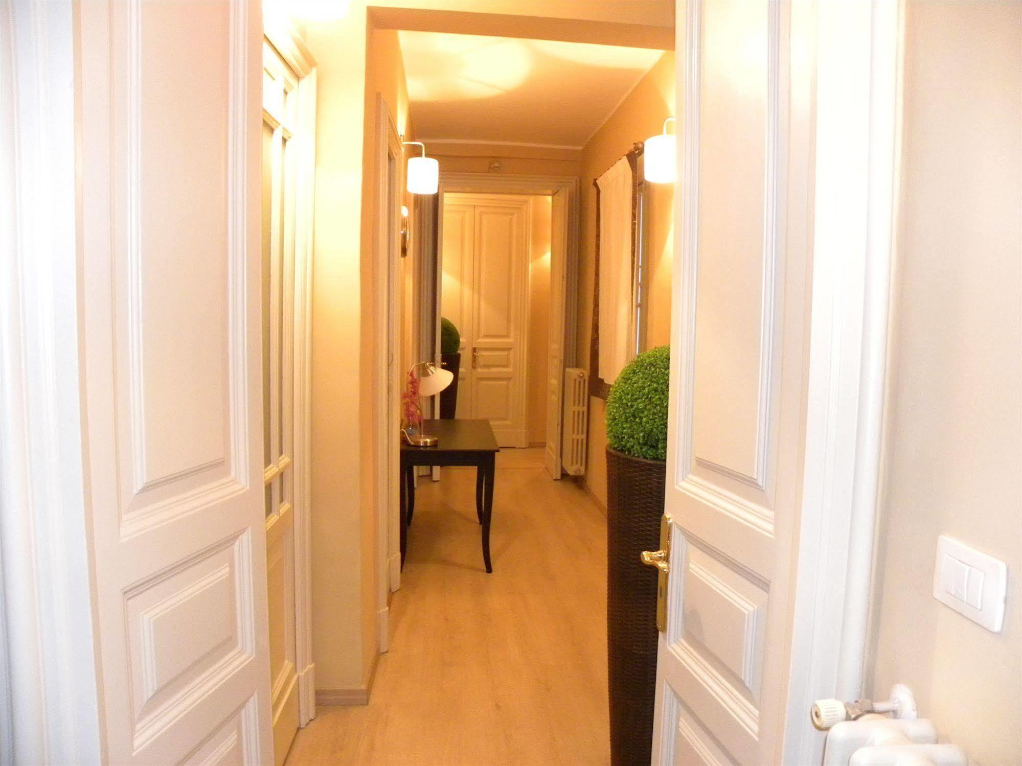 B&B Residenza Umberto Catánia Buitenkant foto
